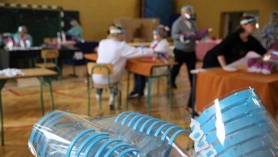 Podkarpackie: W szkołach uczniowie będą nosić przyłbice