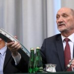 Podkomisja smoleńska opublikowała pełny raport ws. przyczyn katastrofy prezydenckiego tupolewa