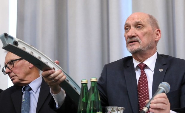 Podkomisja smoleńska opublikowała pełny raport ws. przyczyn katastrofy prezydenckiego tupolewa