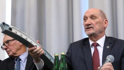 Podkomisja smoleńska opublikowała pełny raport ws. przyczyn katastrofy prezydenckiego tupolewa