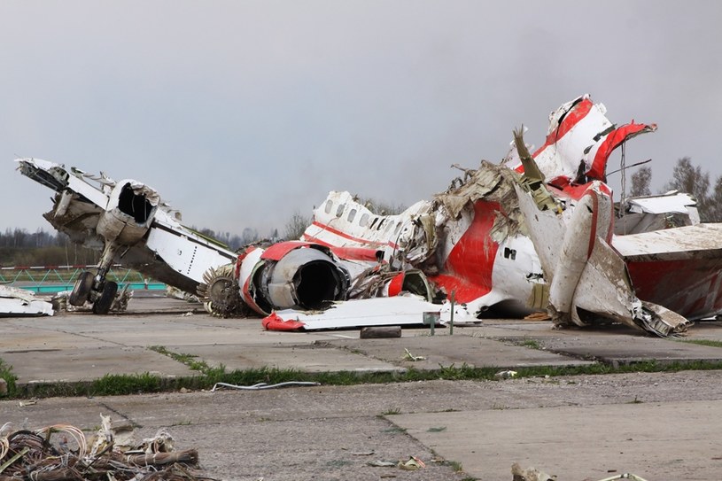 Podkomisja smoleńska: Wykryto gwałtowny wzrost temperatury przed katastrofą Tu-154M /Sputnik News /East News