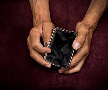 Podlaskie: Seniorzy oszukani metodą "na wnuczka". Stracili 65 tys. zł