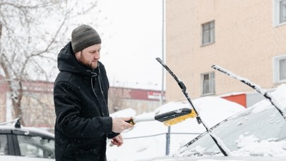 Podnosić wycieraczki czy nie? Jeden błąd i czeka cię kosztowna naprawa