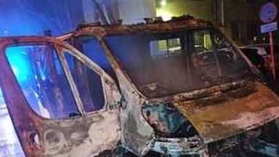 Podpalił policyjny radiowóz. Sprawcę odnalazł pies