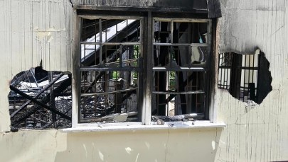 Podpaliła szkołę za odebranie komórki. Zginęło 19 dzieci