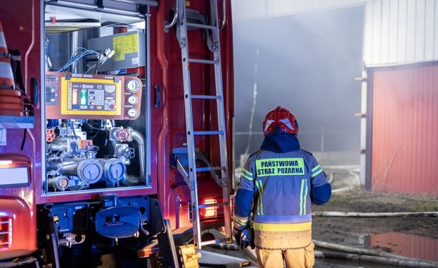 ​Podpalony samochód i bomba domowej roboty na bramie. Kto za tym stoi?