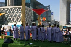 Podparyska dzielnica biznesu przypomina wakacyjny kurort