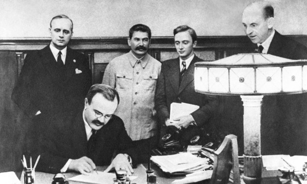 Podpisanie paktu Ribbentrop-Mołotow /	Nikolai Akimov /PAP/ITAR-TASS