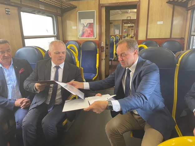Podpisanie umowy na dostawę nowych pociągów /Stanisław Pawłowski /RMF24