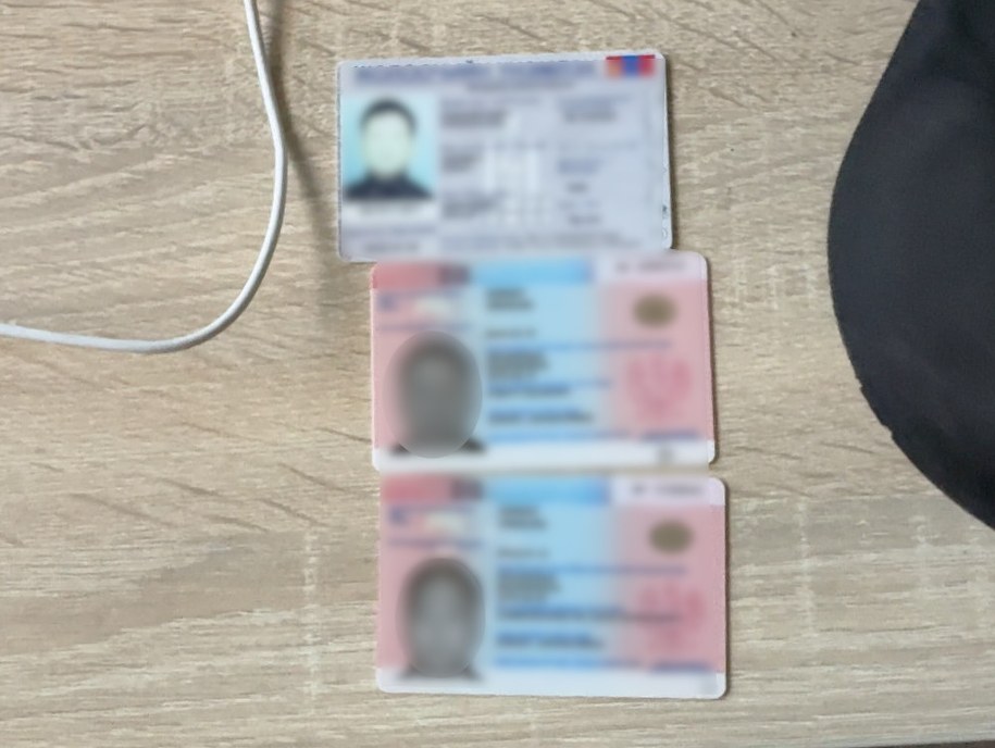 Podrobione dokumenty znalezione przy mężczyźnie /KSP /Policja