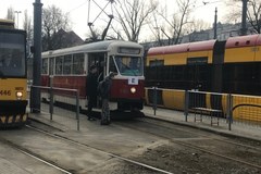 Podróż w czasie czeka dziś popołudniu pasażerów tramwajów w Warszawie