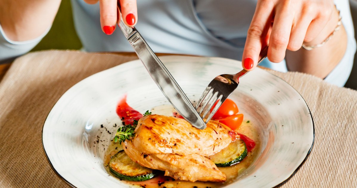 Podstawą diety paleo są mięso, ryby i warzywa. Warto pamiętać jednak, że nasi prapraprzodkowie nie mieli dostępu do mięsa codziennie /123RF/PICSEL