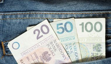 Podszył się pod żołnierza, by wyłudzić kredyt. Policja zatrzymała go pod jednostką