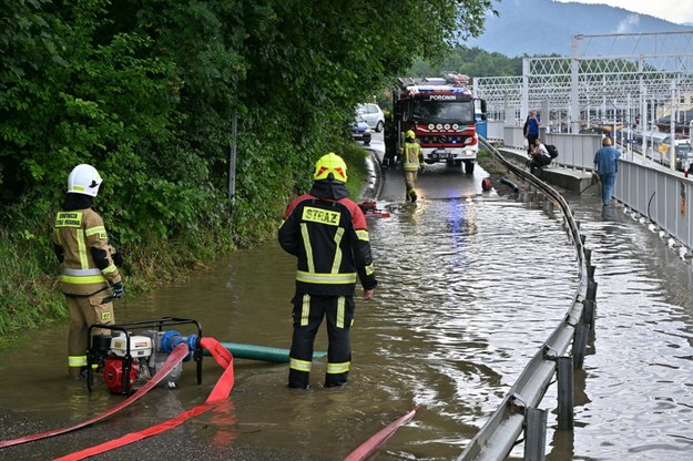 Podtopienia po nawałnicy w Zakopanem /Paweł Murzyn  /East News