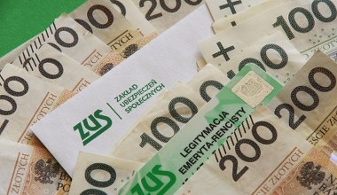 Podwójna 13. emerytura za dwa takie świadczenia. ZUS wyjaśnia zasady wypłat