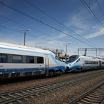 Podwójne składy Pendolino na trasie. Mają prawie 400 metrów długości