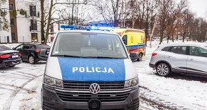 Podwójne zabójstwo w Warszawie. W domu zabarykadował się mężczyzna 