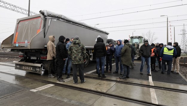 Podwykonawcy Astaldi na kilka godzin zablokowali przejazd /Paweł Supernak /PAP