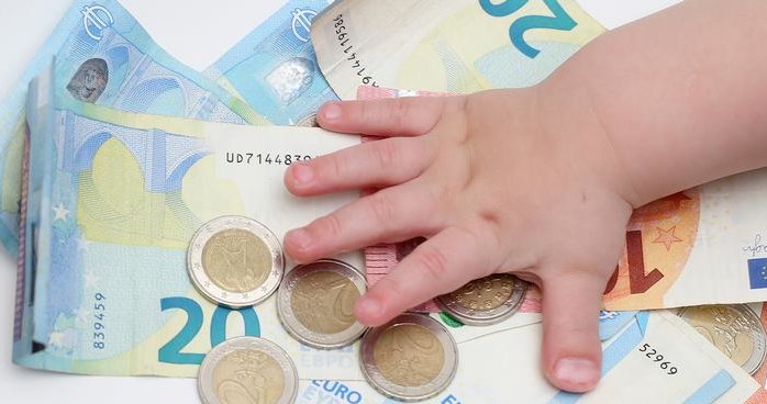 Podwyżka niemieckiej zapomogi dla dzieci ucieszy także polskie rodziny /fot. picture-alliance/A. Gora /Deutsche Welle