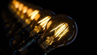 Podwyżki cen prądu: Zamiast systemu rekompensat - obniżka podatków