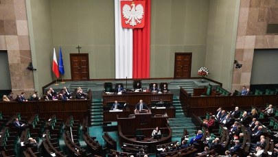 Podwyżki dla nauczycieli i dodatkowe pieniądze na onkologię. W Sejmie głosowanie nad budżetem 