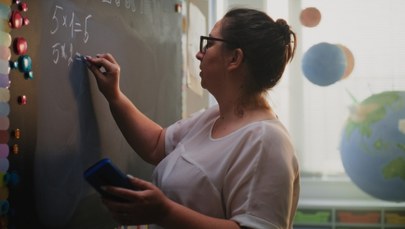 Podwyżki dla nauczycieli potwierdzone. Ile wyniosą nowe stawki?