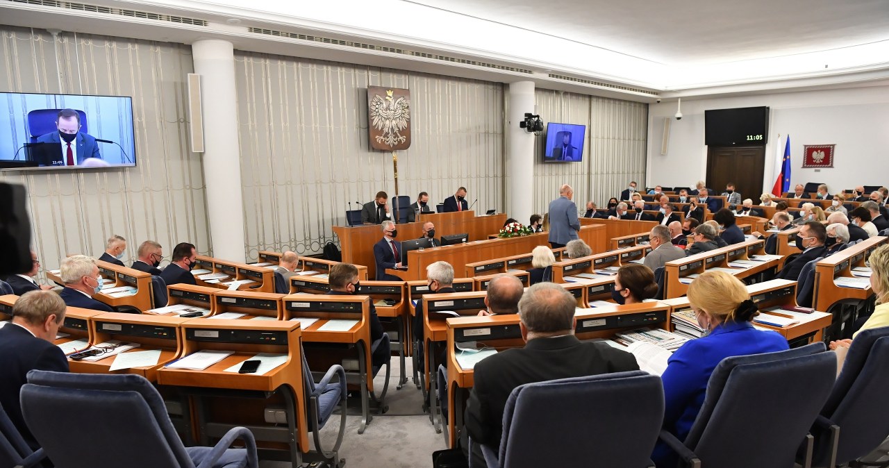 Podwyżki dla prezydenta i samorządowców. Senat przyjął ustawę 