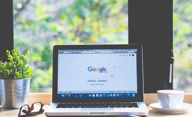 Podwyżki, emerytury i matura. Czego najczęściej szukamy w wyszukiwarkach odnośnie 2023 roku?