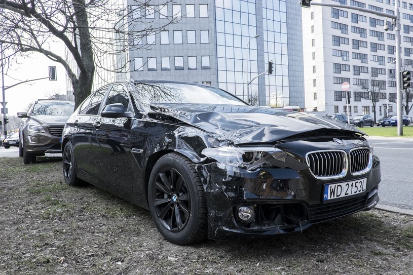 Podwyżki OC spowodowane są wyższymi kosztami likwidacji szkód. Na zdjęciu rozbite BMW BOR /Jacek Domiński /Reporter