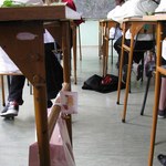Podwyżki w szkołach, wyprawki dla 515 tys. uczniów