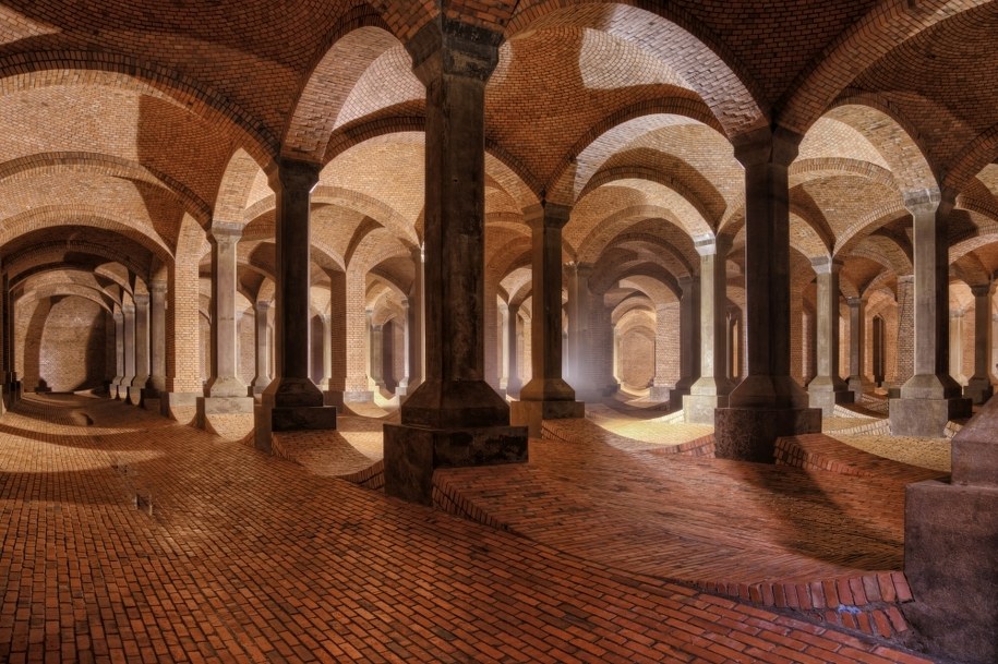 "Podziemna katedra" w Łodzi /ZWIK Łódź /