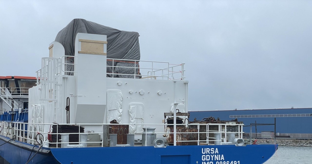 Pogłębiarka została zaprojektowana przez fińską stocznię Tyovene Oy /Urząd Morski w Gdyni /
