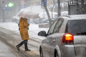 Pogoda: Śnieżyce nad Polską. Trudne warunki na drogach