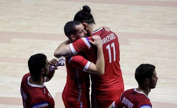 Pogrom na MŚ w siatkówce. Mistrzowie odpadli w grupie 