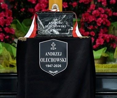 Pogrzeb Andrzeja Olechowskiego. Spoczął na warszawskim Wilanowie [ZDJĘCIA]