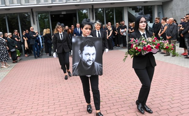 Pogrzeb Arkadiusza Tomiaka. Wybitny operator spoczął na Powązkach