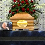 Pogrzeb Janusza Weissa. Spoczął na Powązkach. Żegnały go tłumy