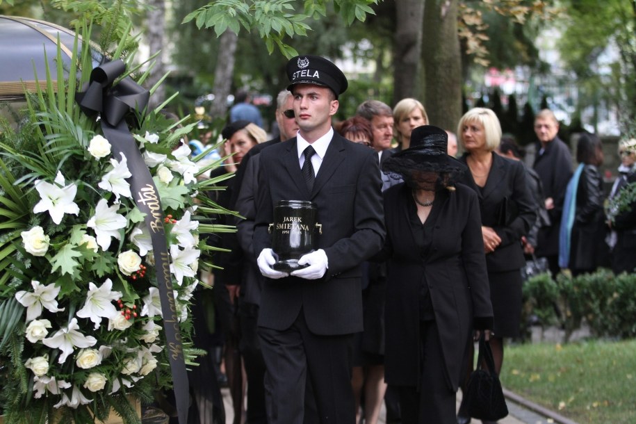 Pogrzeb Jarosława Śmietany /	Jacek Bednarczyk   /PAP
