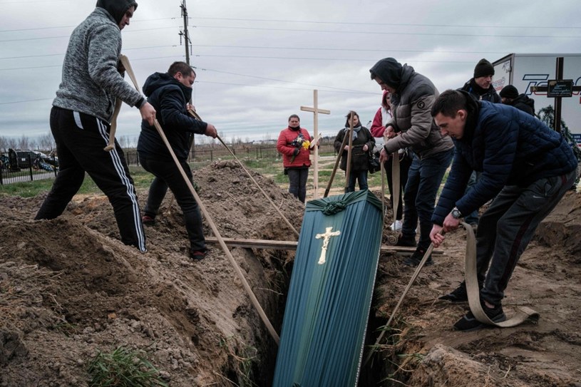 Pogrzeb jednego z mieszkańców Buczy /YASUYOSHI CHIBA / AFP /East News