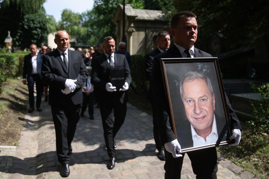 Pogrzeb Jerzego Stuhra na Cmentarzu Rakowickim w Krakowie. /	Łukasz Gągulski /PAP