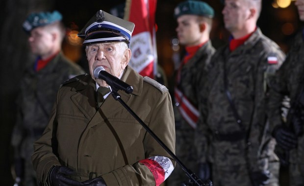 Pogrzeb kpt. Czesława Chocieja. 96-latek był "żywym pomnikiem"