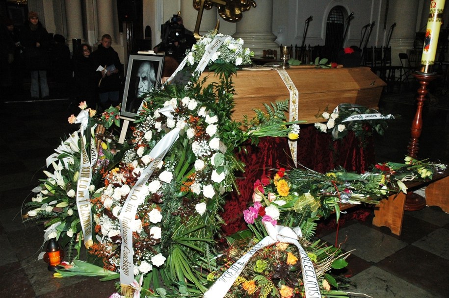 Pogrzeb ks. Jana Twardowskiego; Warszawa, luty 2006 /Longin Wawrynkiewicz /PAP