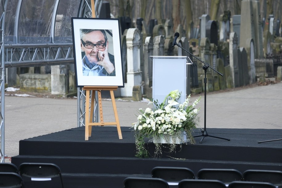 Pogrzeb Mariana Turskiego na Cmentarzu Zydowskim w Warszawie /Paweł Wodzyński /East News