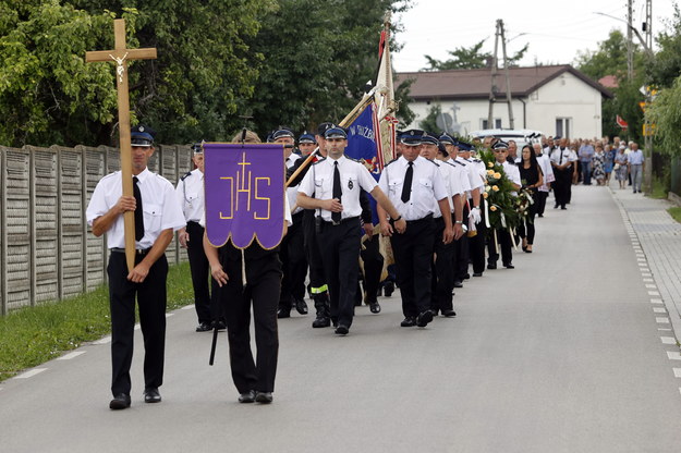 Pogrzeb ofiar zbrodni w Borowcach /Waldemar Deska /PAP