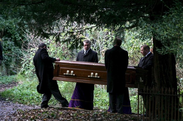 Pogrzeb rosyjskiego agenta Aleksandra Litwinienki na cmentarzu Highgate w Londynie /CATHAL MCNAUGHTON - POOL /PAP/EPA