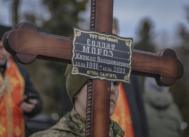 Pogrzeb ukraińskich żołnierzy, którzy zginęli w czasie walk z Rosjanami w pobliżu Chersonia /MYKOLA TYS /PAP/EPA