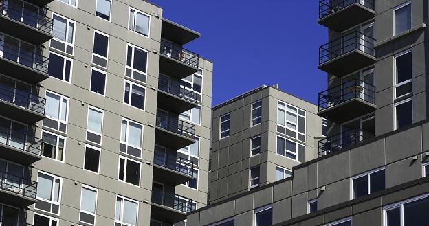 Pojawienie się na rynku dodatkowej puli mieszkań oddziałuje na poziom cen /&copy;123RF/PICSEL