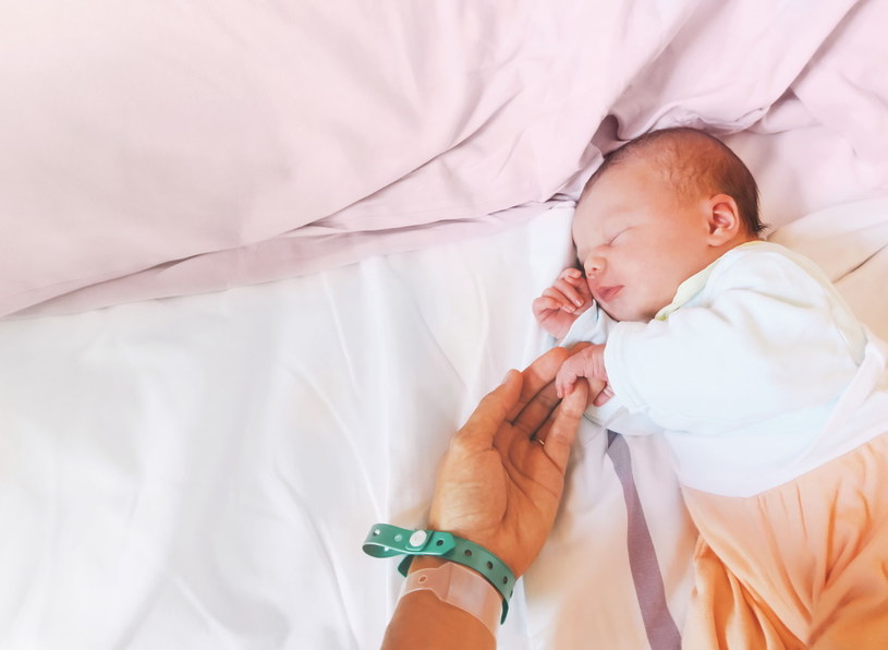 Pojawienie się niemowlaka w domu to prawdziwa rewolucja /123RF/PICSEL