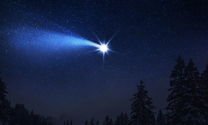 Pojawienie się pierwszej gwiazdki na niebie 24 grudnia jest momentem kulminacyjnym świątecznego wieczoru /123RF/PICSEL
