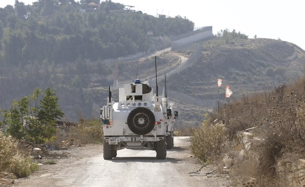 Pojazd misji pokojowej trafiony przez siły izraelskie. "Strzały ostrzegawcze"